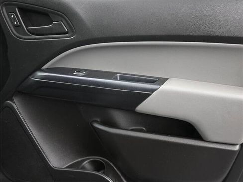 Used 2020 Chevrolet Colorado W/T image 12