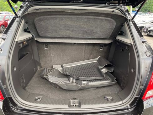 Used 2019 Chevrolet Trax LT w/ LT Convenience Package image 5