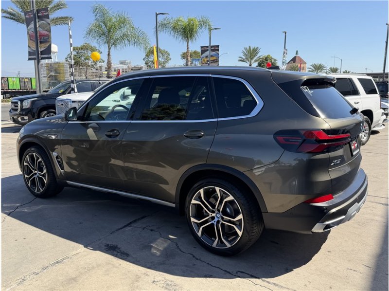 Used 2024 BMW X5 xDrive50e w/ Premium Package AWD/4WD image 64