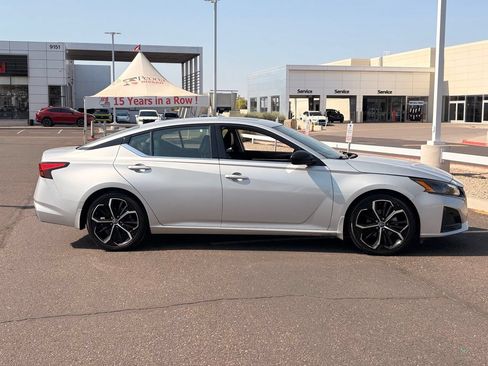 Certified 2024 Nissan Altima 2.5 SR w/ SR Premium Package FWD image 7