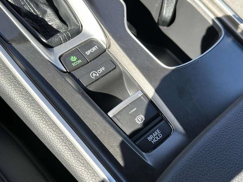 Used 2022 Honda Accord Sport image 30