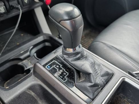 Used 2021 Toyota Tacoma TRD Off-Road w/ Technology Package AWD/4WD image 13