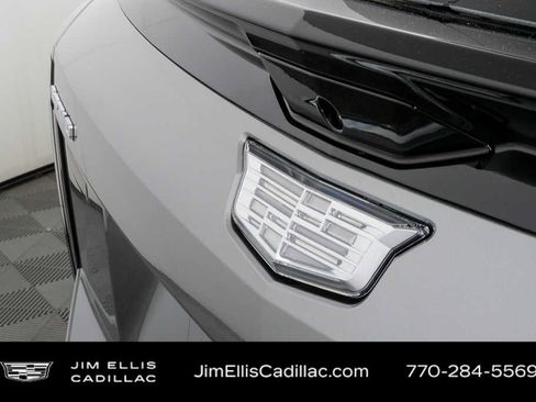 New 2026 Cadillac Optiq Luxury 2 RWD image 37