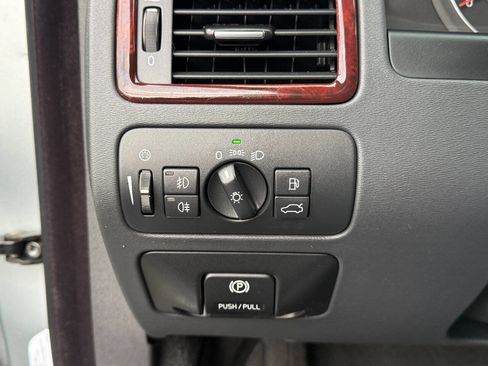 Used 2008 Volvo XC70 3.2 image 26