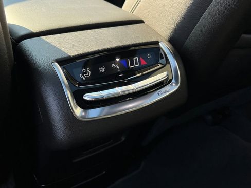 Certified 2023 Cadillac XT6 Luxury image 18