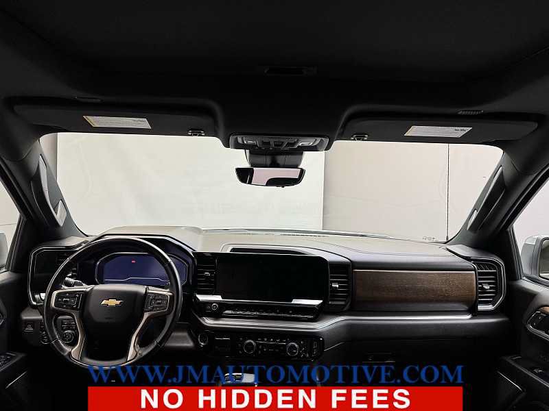 Used 2023 Chevrolet Silverado 1500 High Country w/ High Country Premium Package AWD/4WD image 14