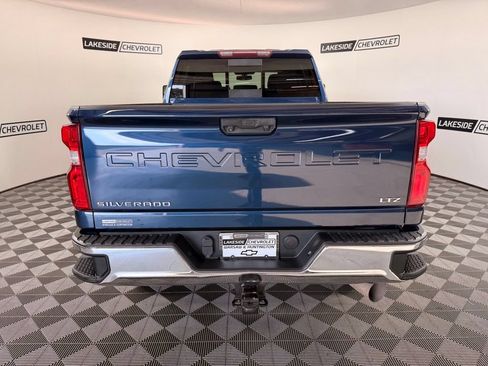 Used 2020 Chevrolet Silverado 2500 LTZ w/ LTZ Convenience Package AWD/4WD image 8