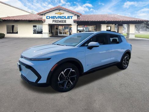 New 2026 Chevrolet Equinox EV LT image 4