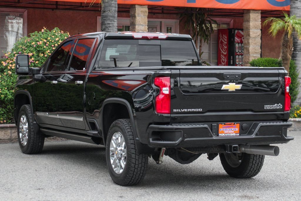 Used 2024 Chevrolet Silverado 2500 High Country AWD/4WD image 7