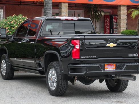 Used 2024 Chevrolet Silverado 2500 High Country w/ Technology Package image 7