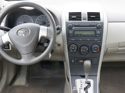 Used 2010 Toyota Corolla LE FWD image 22