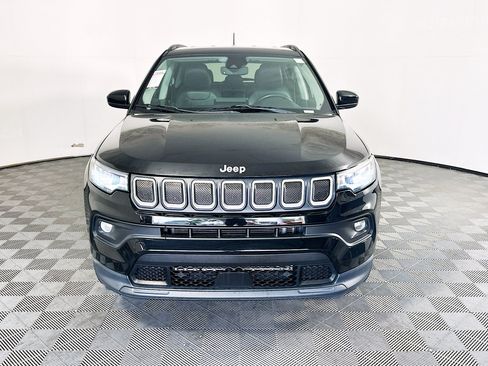 Used 2022 Jeep Compass Latitude AWD/4WD image 8