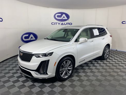 Used 2023 Cadillac XT6 Premium Luxury FWD image 7