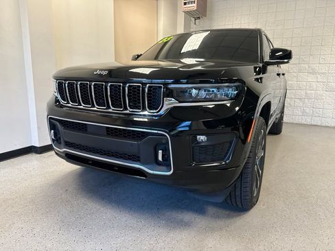 Used 2023 Jeep Grand Cherokee L Overland AWD/4WD image 13