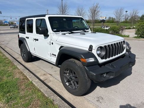 Used 2025 Jeep Wrangler Sport S image 2