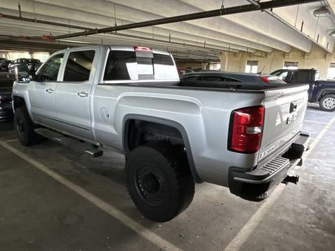 Used 2019 GMC Sierra 2500 Denali w/ Duramax Plus Package AWD/4WD image 2
