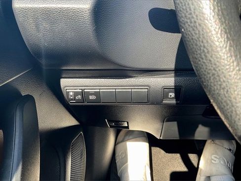 Used 2023 Toyota Corolla LE image 33