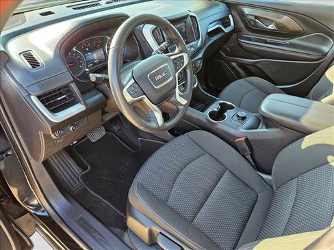 Certified 2024 GMC Terrain SLE image 9