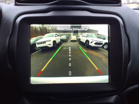 Certified 2020 Jeep Renegade Altitude image 15