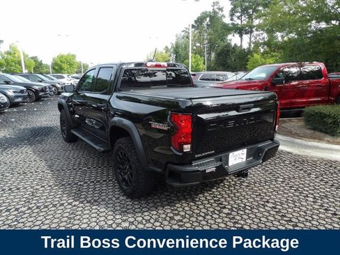 Used 2024 Chevrolet Colorado Trail Boss w/ Advanced Trailering Package AWD/4WD image 8