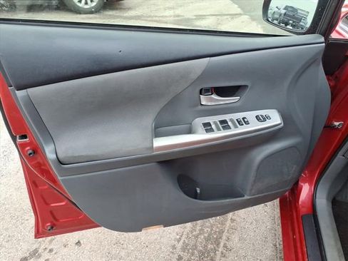 Used 2013 Toyota Prius V Two image 12