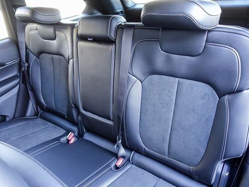 New 2025 Jeep Grand Cherokee Altitude image 25