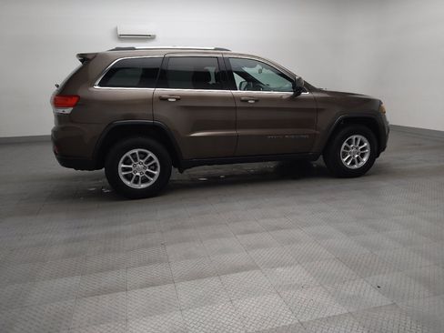 Used 2019 Jeep Grand Cherokee Laredo AWD/4WD image 10