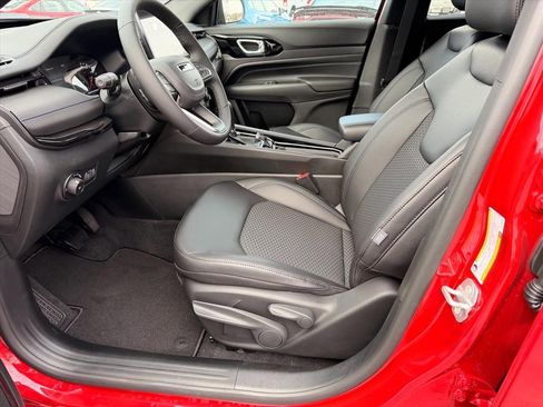 New 2026 Jeep Compass Latitude image 7