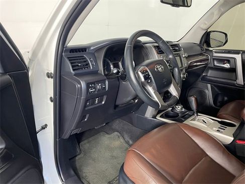 Used 2018 Toyota 4Runner Limited image 3