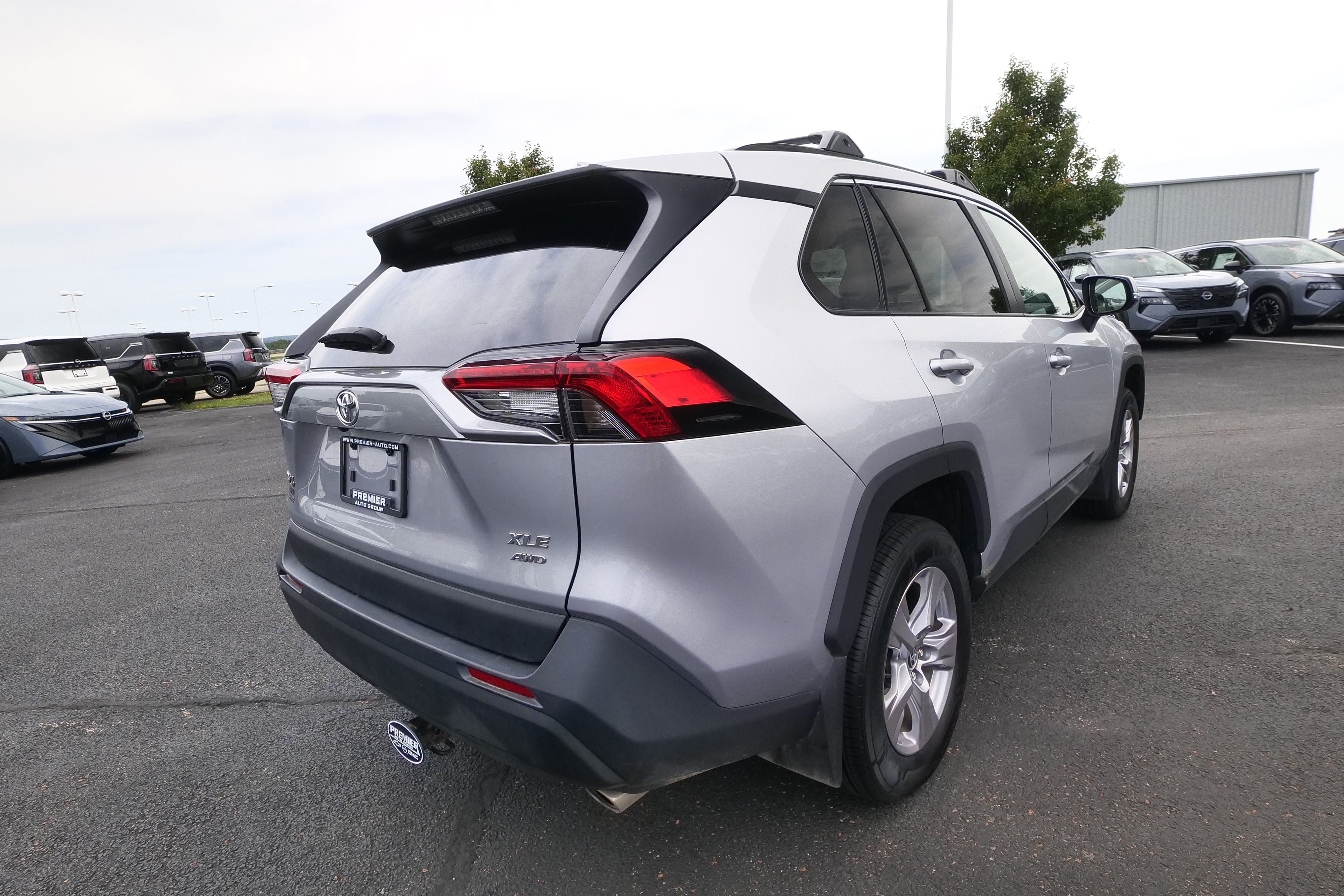 Used 2023 Toyota RAV4 XLE AWD/4WD image 6