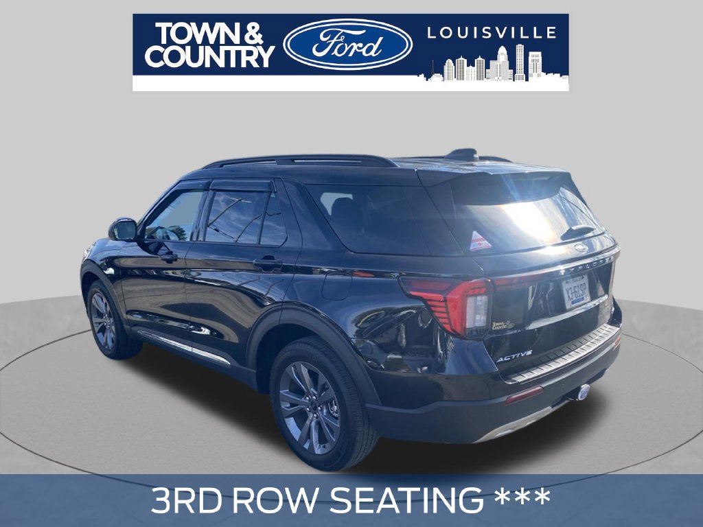 Used 2025 Ford Explorer Active w/ Active Comfort Package AWD/4WD image 3