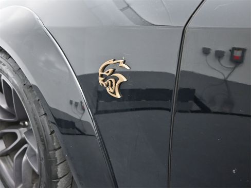 Used 2019 Dodge Challenger SRT Hellcat w/ Widebody Package image 11