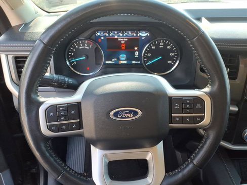Used 2024 Ford Expedition XLT image 21
