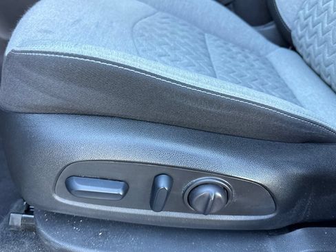 Used 2024 Chevrolet Equinox LS w/ LS Convenience Package FWD image 14
