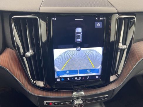 Used 2023 Volvo XC60 B5 Plus w/ Climate Package image 18