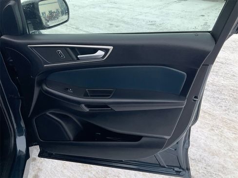 Used 2022 Ford Edge SEL w/ Sport Appearance Package image 16