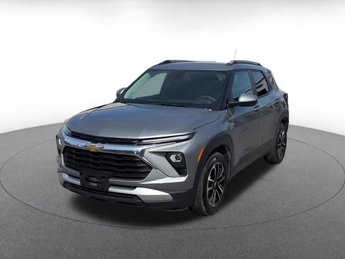 Used 2025 Chevrolet TrailBlazer LT FWD image 4
