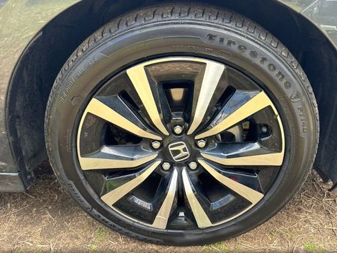 Used 2022 Honda Civic EX image 9