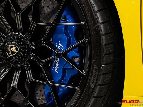 Used 2022 Lamborghini Huracan STO RWD image 27