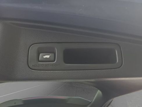 Used 2020 Honda CR-V Touring image 31