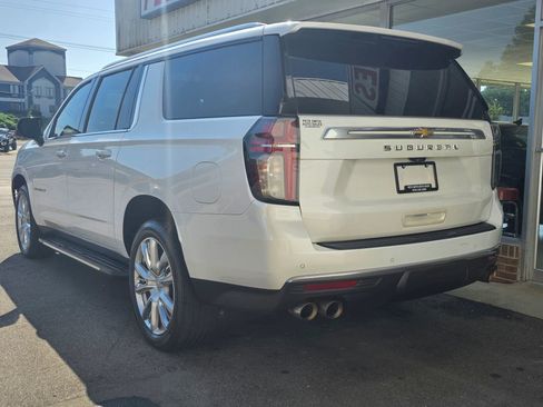 Used 2021 Chevrolet Suburban High Country image 9