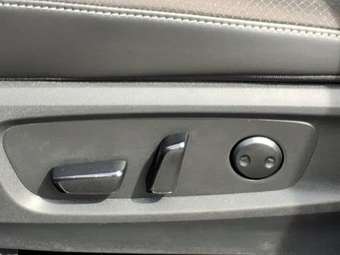 New 2026 Nissan Pathfinder SL image 18