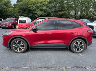 Used 2021 Ford Escape SE w/ SE Sport Appearance Package FWD video 3
