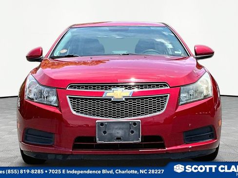 Used 2014 Chevrolet Cruze LT FWD image 2