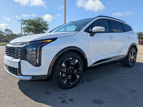 Used 2026 Kia Sportage SX FWD image 8