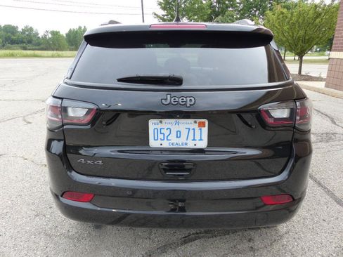 Used 2022 Jeep Compass High Altitude AWD/4WD image 10