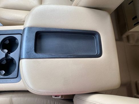 Used 2013 GMC Yukon SLT AWD/4WD image 17