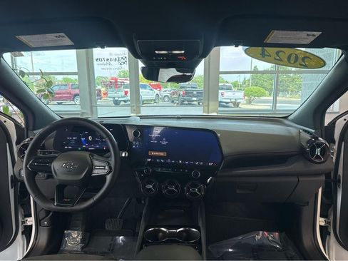 Used 2024 Chevrolet Blazer EV RS AWD/4WD image 17