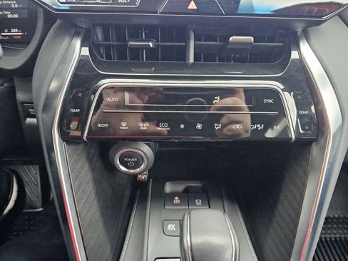 Certified 2023 Toyota Venza Limited image 23