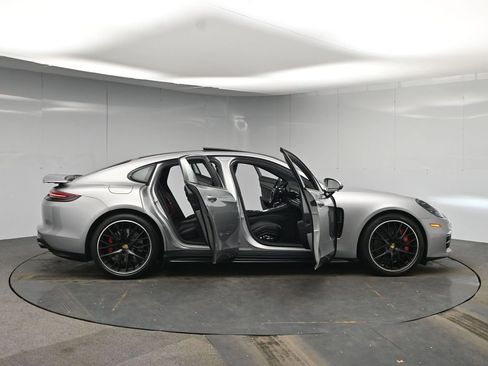 Used 2019 Porsche Panamera GTS AWD/4WD image 66